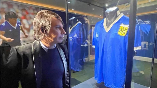 Coleccionista que estuvo a 17 segundos de quedarse con la camiseta de Maradona: Diego me llamaba “El Guardián”