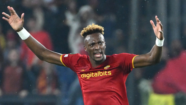 AS Roma de Mourinho se impuso a Leicester y sacó boletos a la final de la Conference League