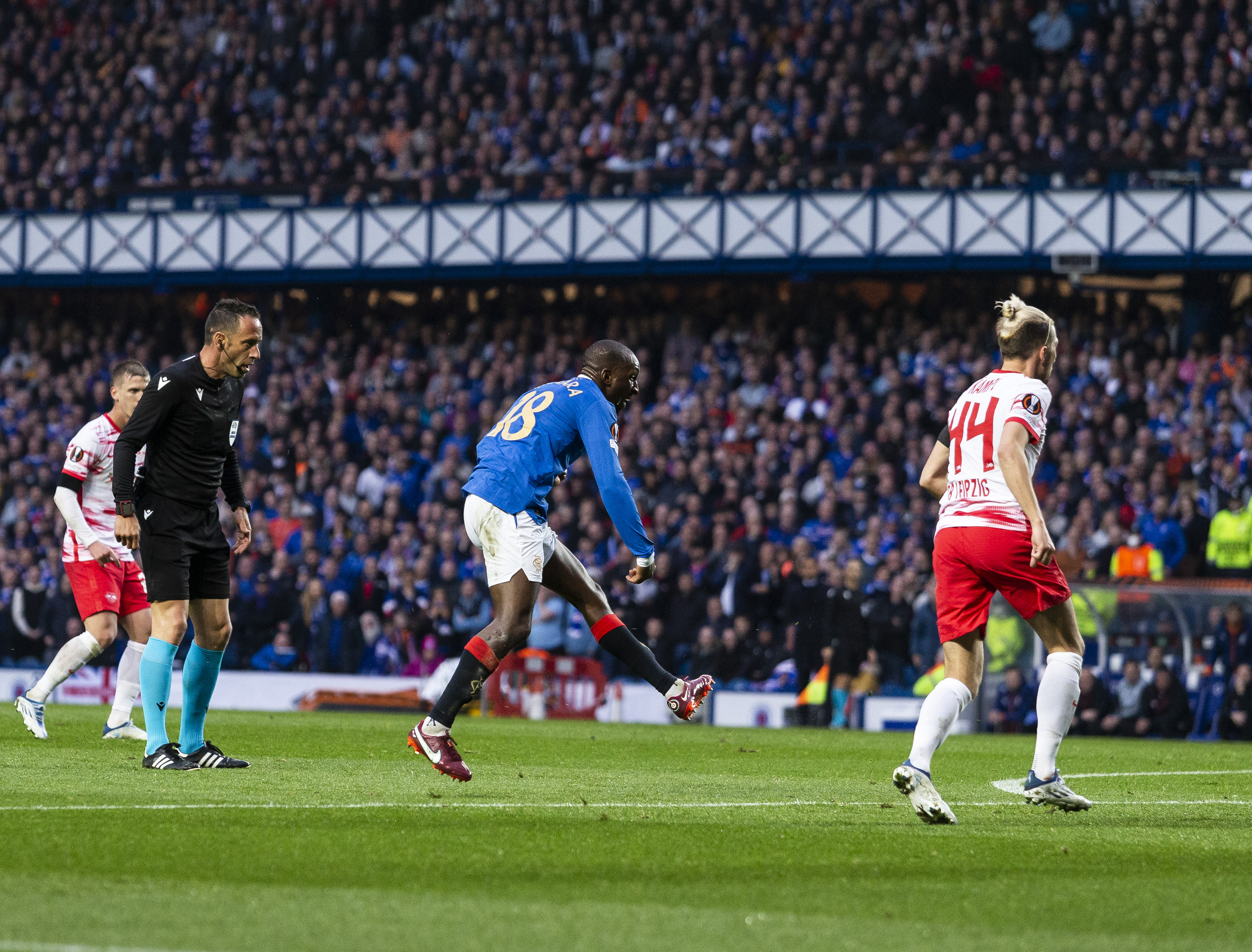 Los goles de Rangers para vencer a Leipzig y acceder a la final de la Europa League