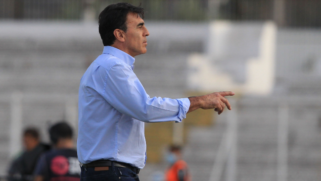 Quinteros para el duelo con Curicó: Haremos cambios porque debemos sumar minutos de juveniles