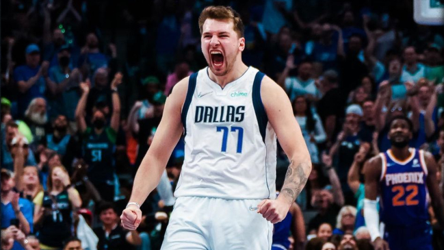 Doncic realizó un doble-doble y le dio vida a Mavericks contra Suns en las semifinales del Oeste