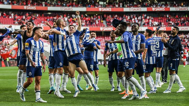 Porto se coronó campeón de Portugal tras un agónico triunfo en el clásico ante Benfica