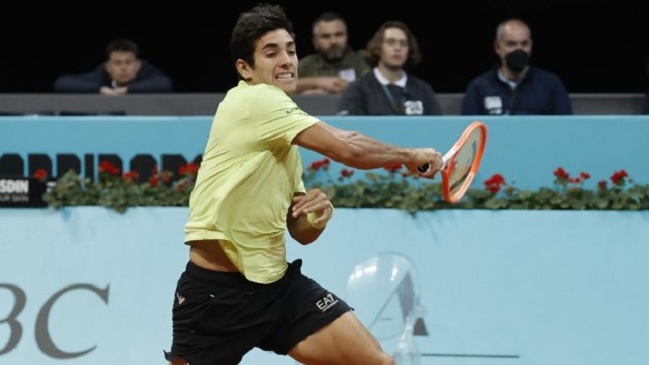 Cristian Garin tuvo cómodo estreno en Roma y espera a Carlos Alcaraz