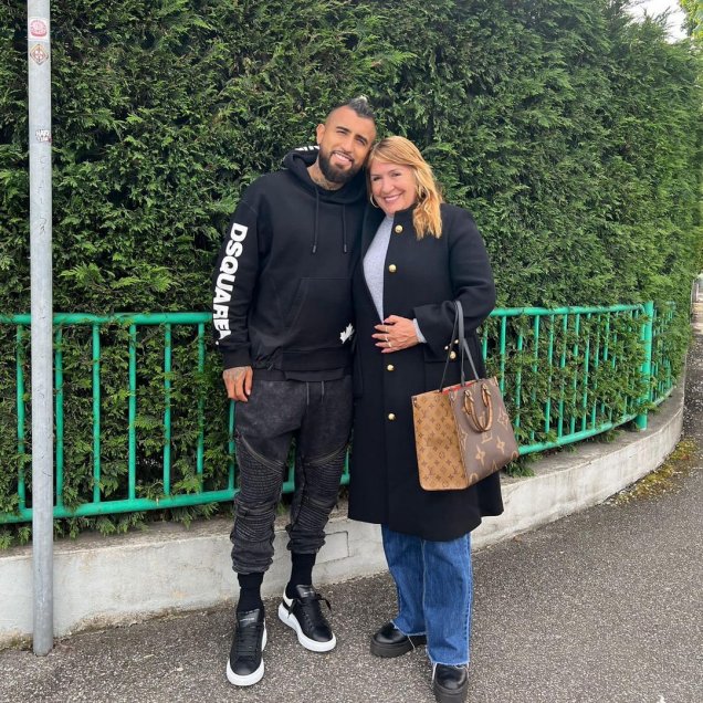 El saludo de Arturo Vidal a Jacqueline Pardo: Feliz día mamita, te amo con todo mi corazón