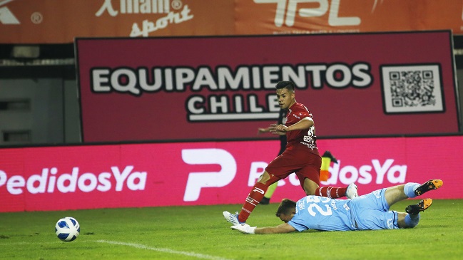 Aravena eludió a Sebastián Pérez y anotó el segundo de Ñublense sobre U. Católica