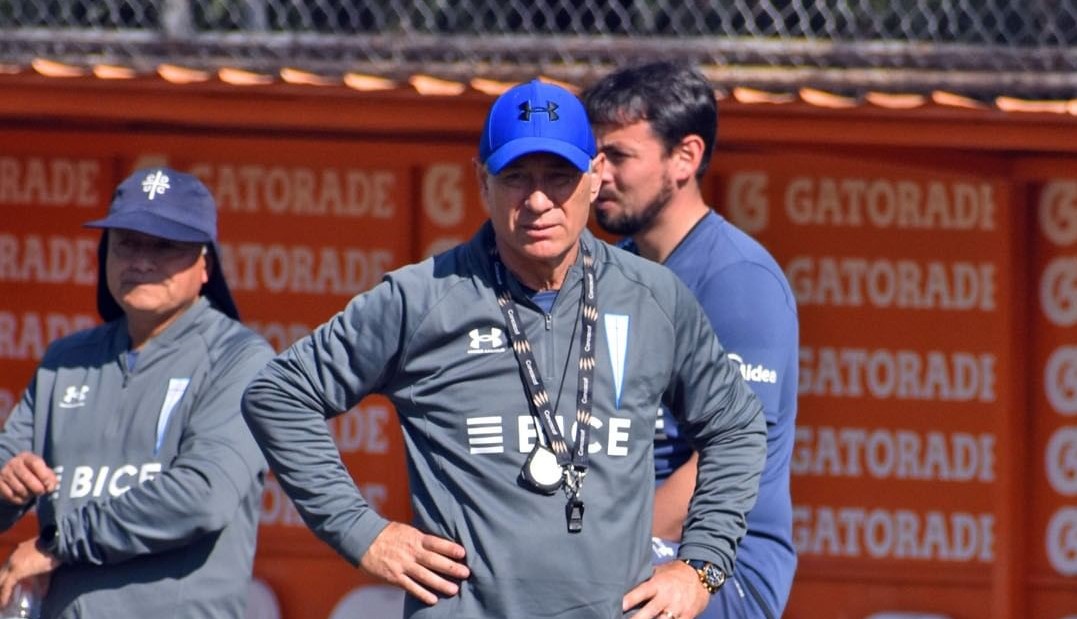 “La Franja”: Ariel Holan tomó las riendas en Universidad Católica