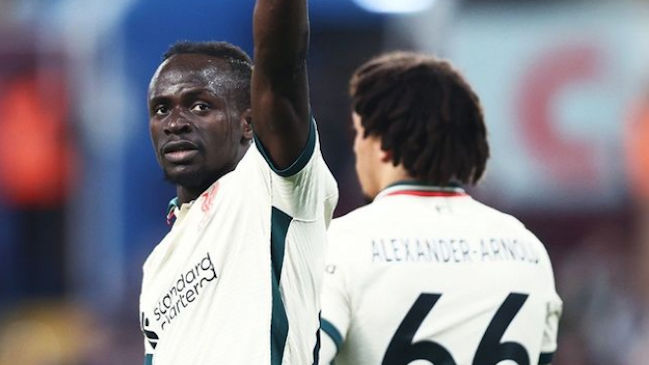 Sadio Mané protagonizó la remontada de Liverpool en su visita a Aston Villa por la Premier