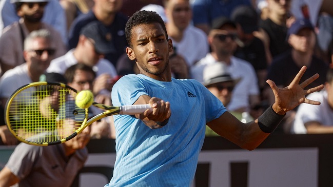 Félix Auger-Aliassime mantuvo su racha ganadora y entró a cuartos en Roma