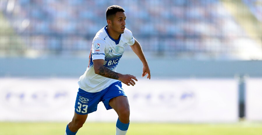 Aarón Astudillo emerge como la gran novedad de Holan y Orellana volverá a la banca en la UC