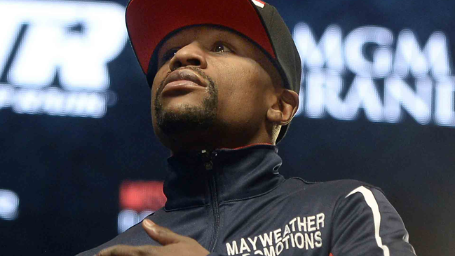 Floyd Mayweather vestirá la bandera de Emiratos Arabes en su pelea contra Don Moore