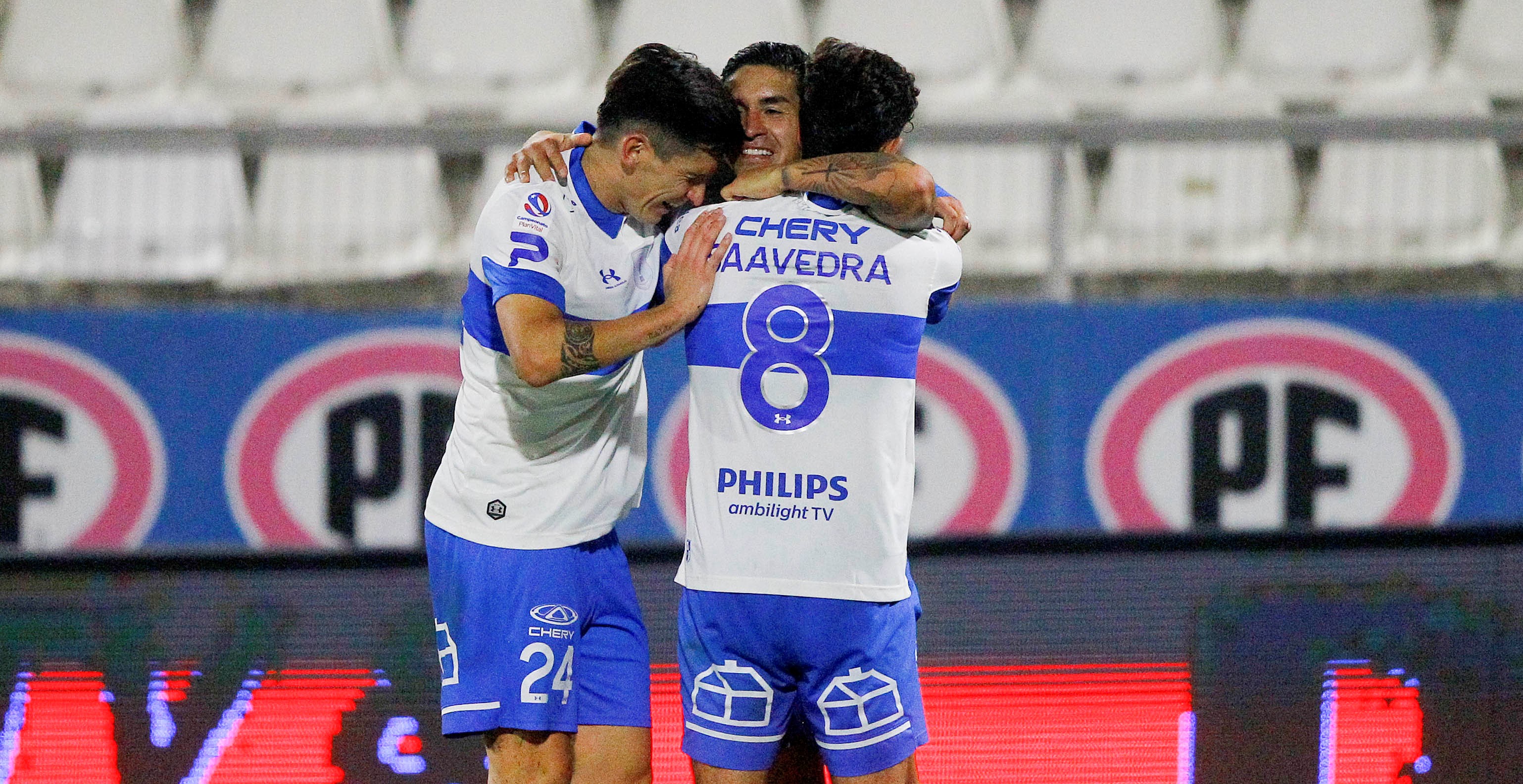 “La Franja”: La UC festejó en el retorno triunfal de Ariel Holan