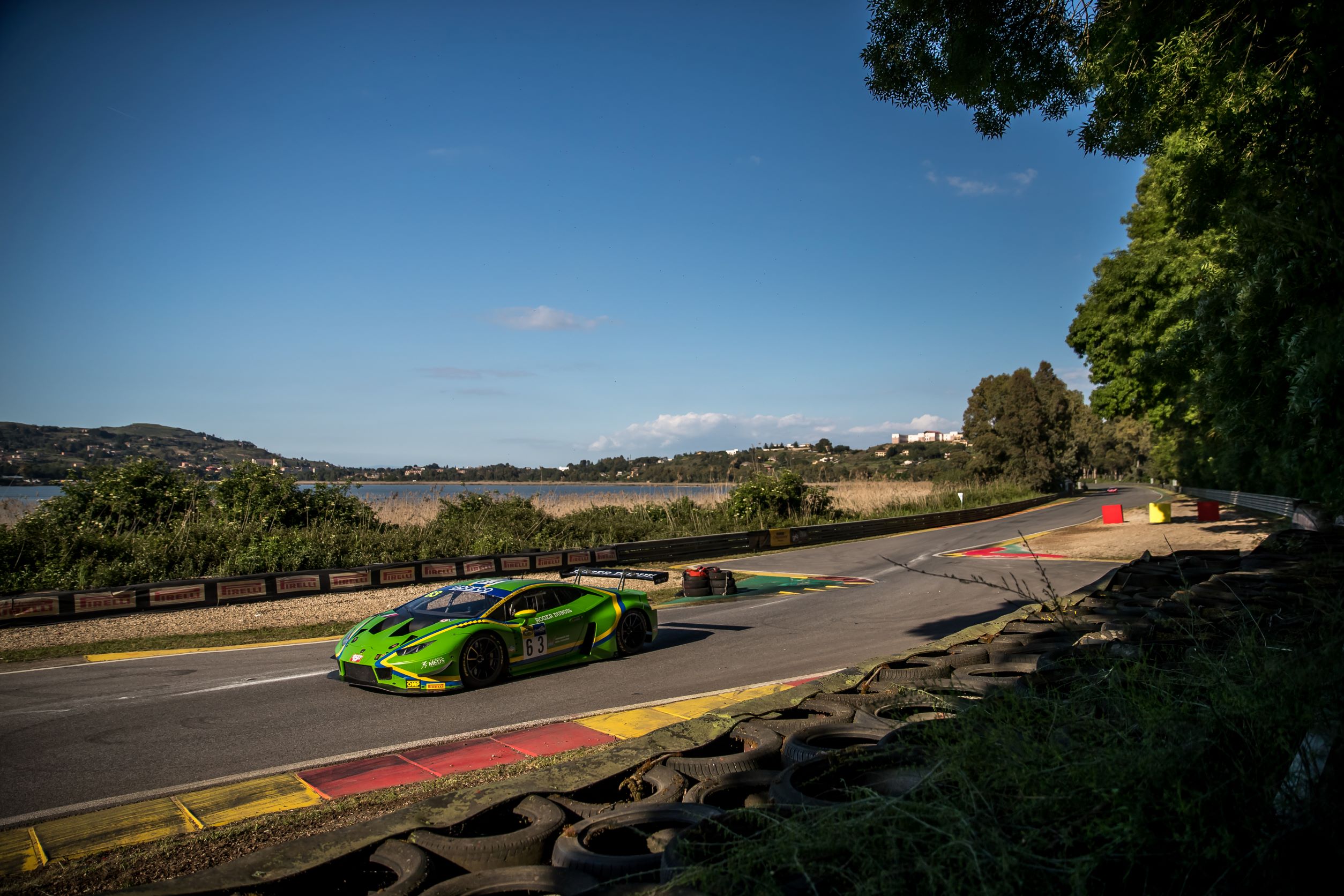 Benjamín Hites saldrá desde la primera fila en su debut en el Campeonato Italiano de Gran Turismo