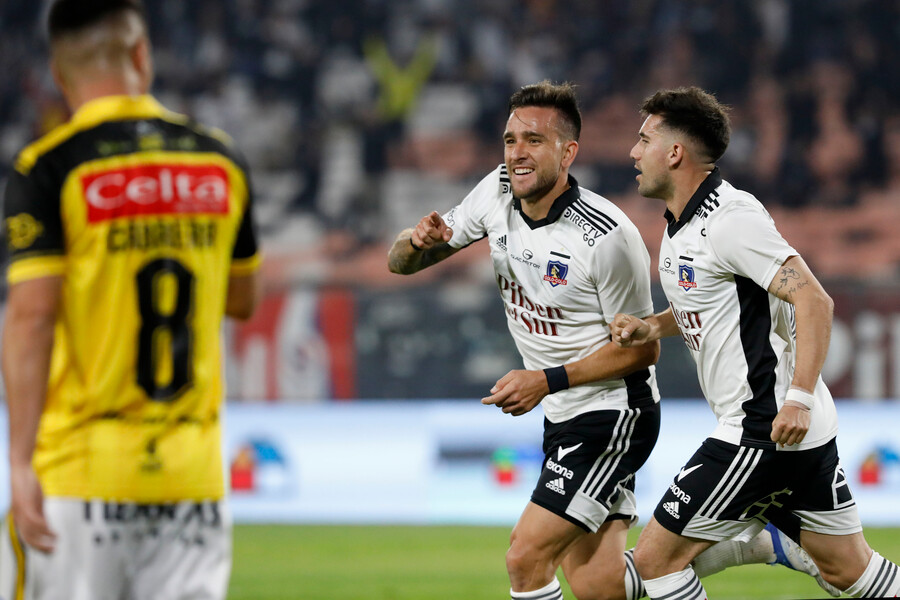 Un soberbio cabezazo de Matías Zaldivia aumentó la ventaja de Colo Colo sobre Coquimbo Unido