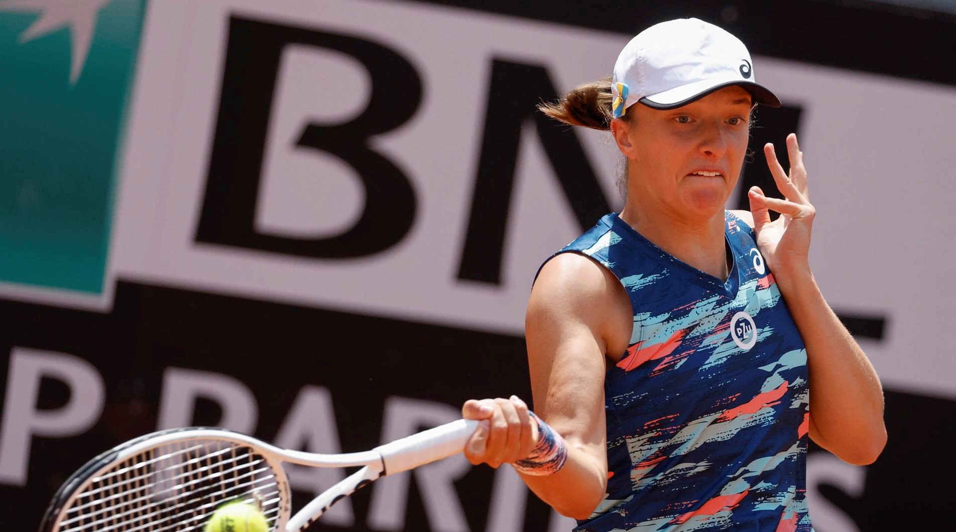 Iga Swiatek venció a Ons Jabeur y mantuvo su reinado en el torneo de Roma