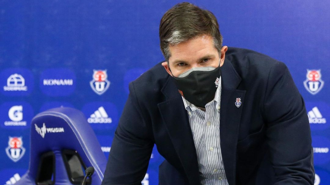 Representante de la casa de estudios U. de Chile en Azul Azul: Clark no ha andado bien, debe asesorarse