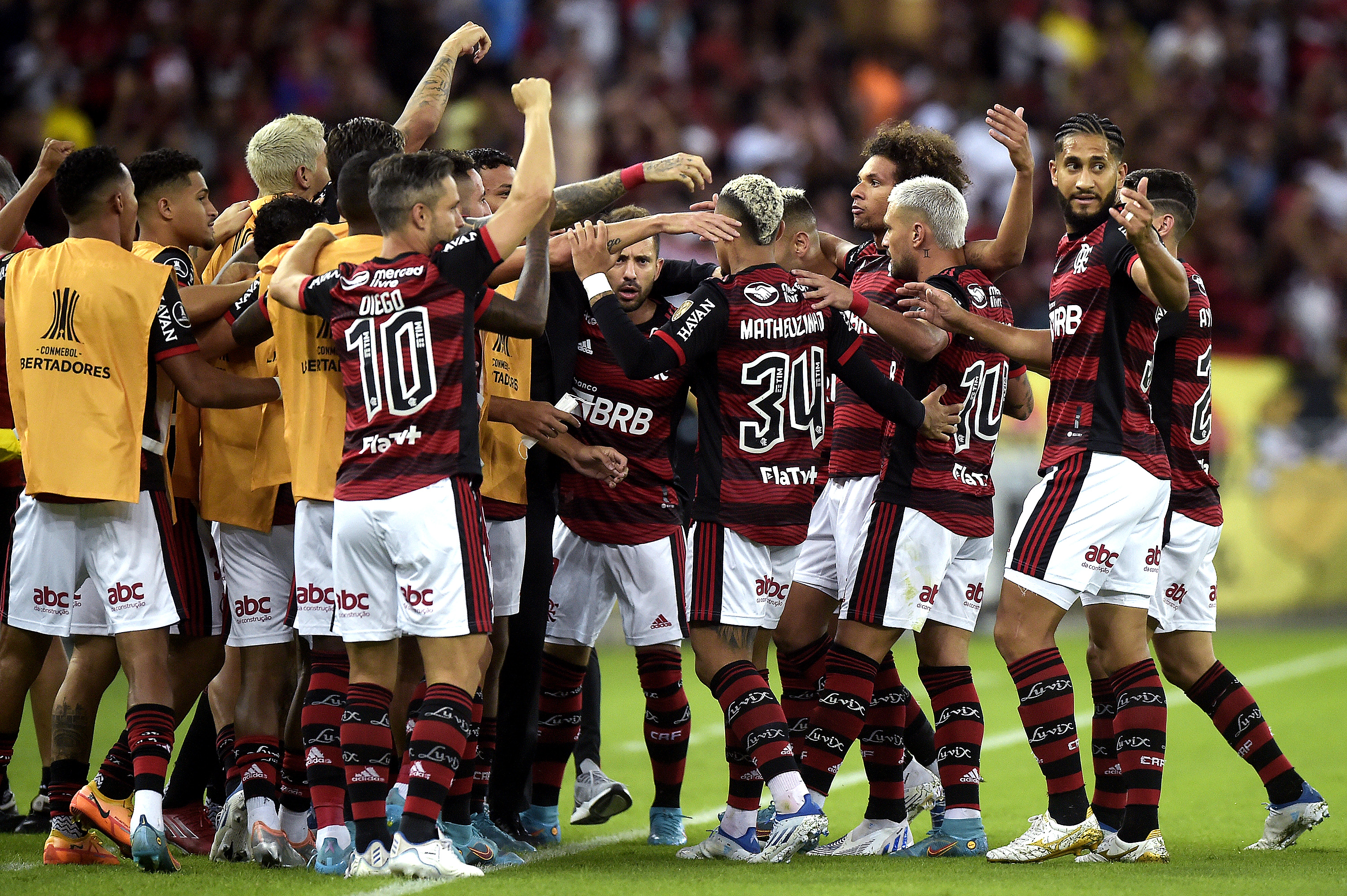Everton Ribeiro propinó el segundo golpe de Flamengo a la UC en Maracaná