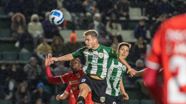 Copa Sudamericana: Banfield y la UC de Ecuador igualaron y quedaron sin opciones en el grupo de La Calera