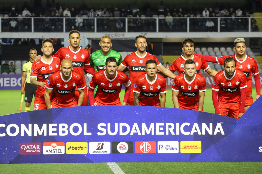 El descargo de Unión La Calera por el arbitraje ante Santos: Les quedó gigante el partido