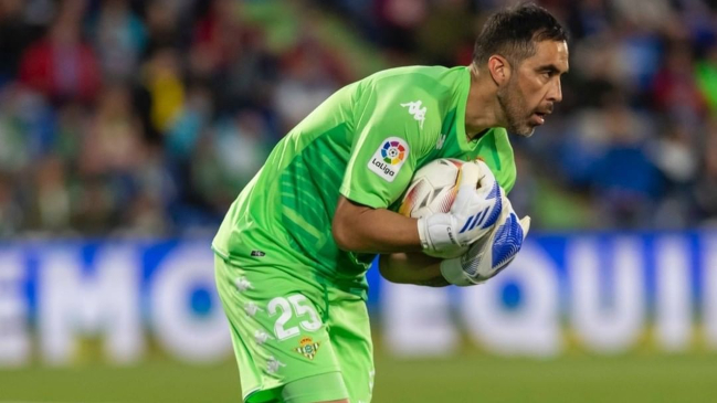 Pellegrini frenó especulaciones de hinchas sobre lesión de Bravo: No es grave