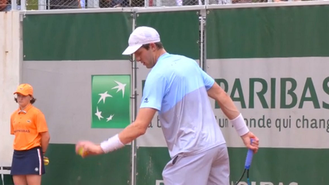 Jarry se dejó remontar por Varillas y quedó a un paso del cuadro principal en Roland Garros