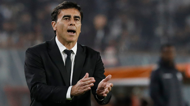 Quinteros: No sé por qué me hablan de La Roja, yo estoy en Colo Colo, no le mientan a la gente