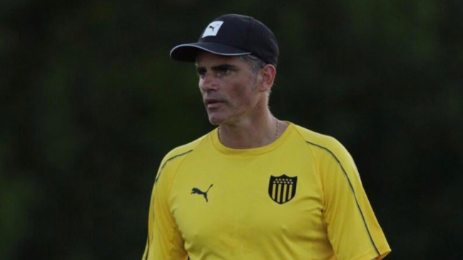 La U debe seguir esperando: Se canceló el viaje de este viernes de Diego López a Chile