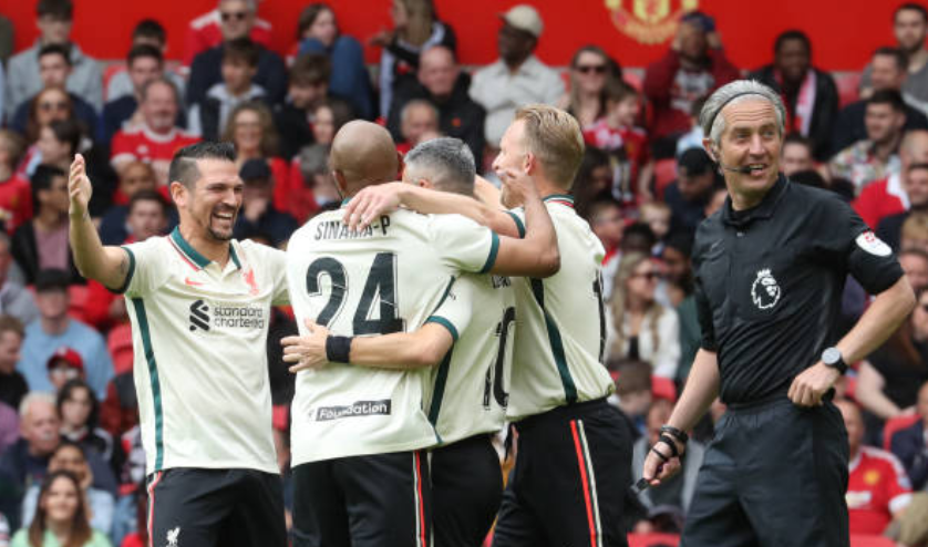 ¡Golazos! Mark González brilló con doblete en triunfo de leyendas de Liverpool en Old Trafford