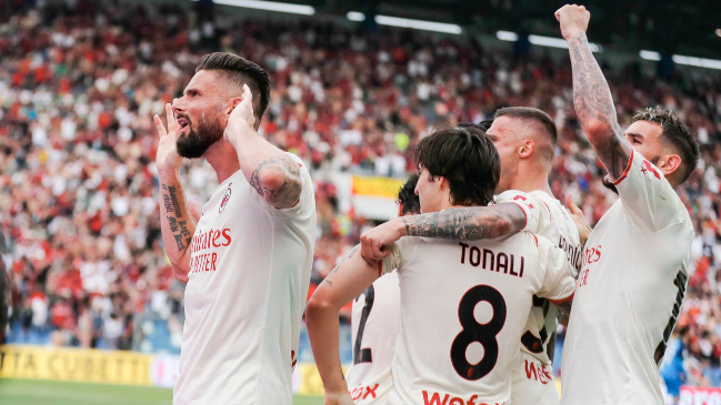 Milan se proclamó campeón de la Serie A tras 11 años con una contundente victoria sobre Sassuolo