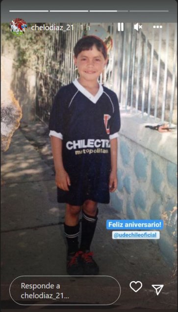 Los afectuosos saludos a Universidad de Chile en su aniversario número 95