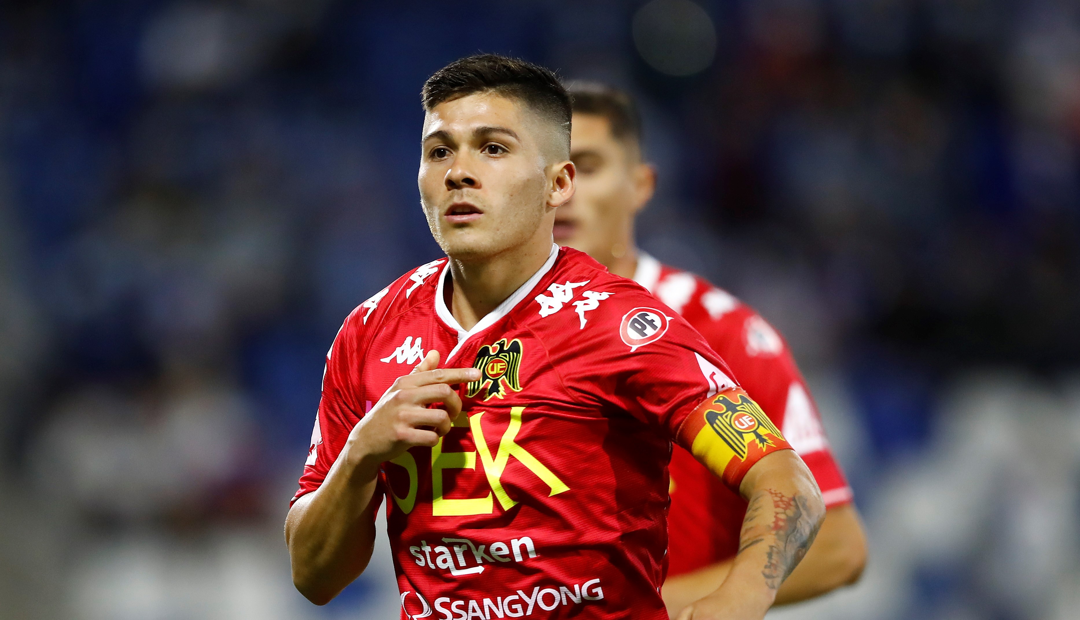 Víctor Felipe Méndez fue convocado de urgencia en La Roja tras liberación de dos jugadores