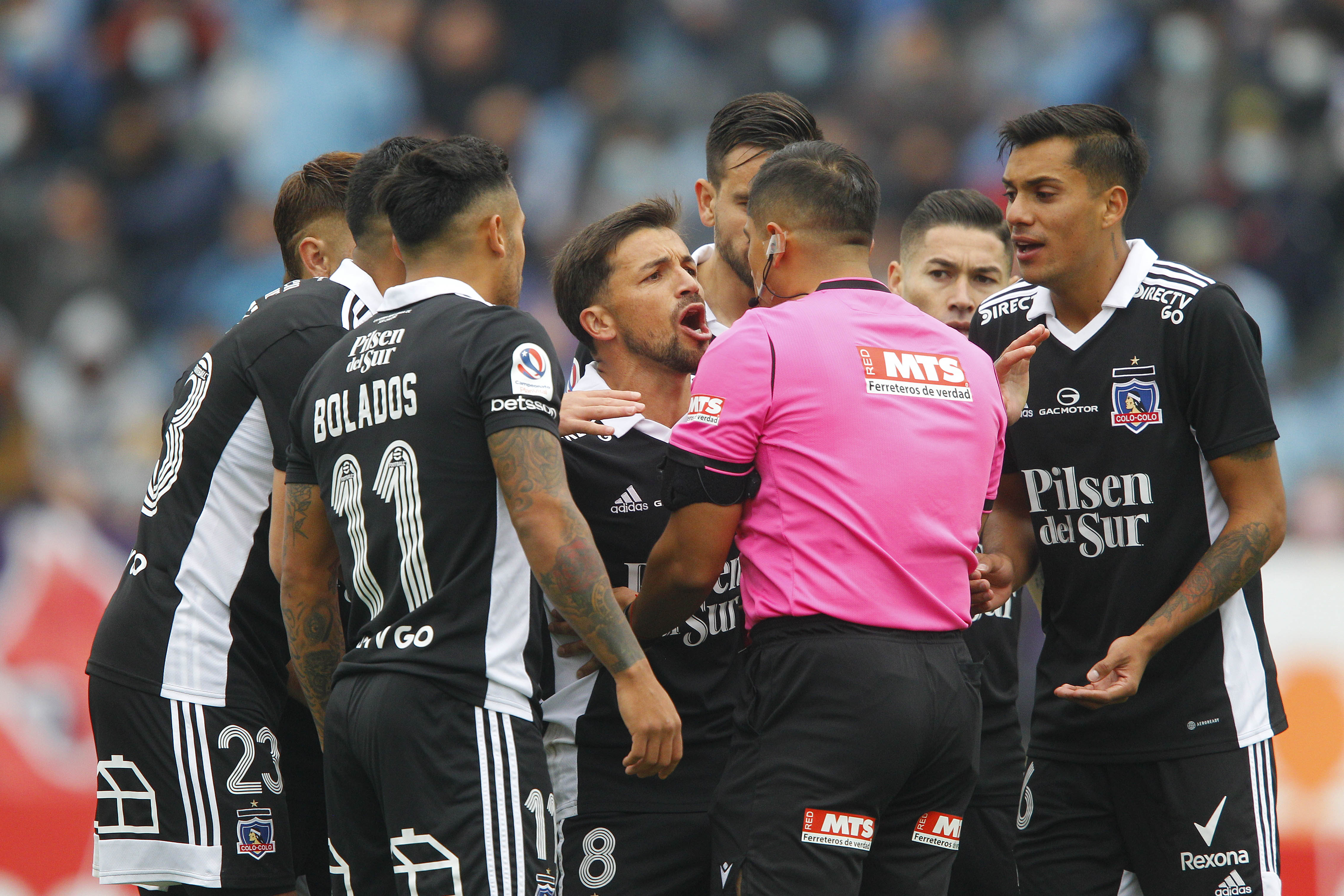 Gabriel Costa recibió duro castigo por su expulsión ante O’Higgins
