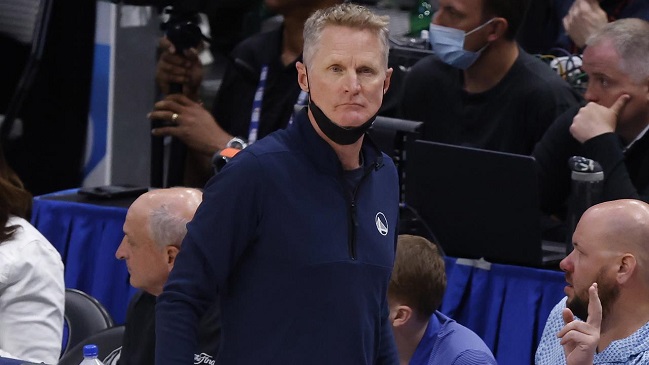 Entrenador de Golden State explotó contra los republicanos tras fatal tiroteo en Texas
