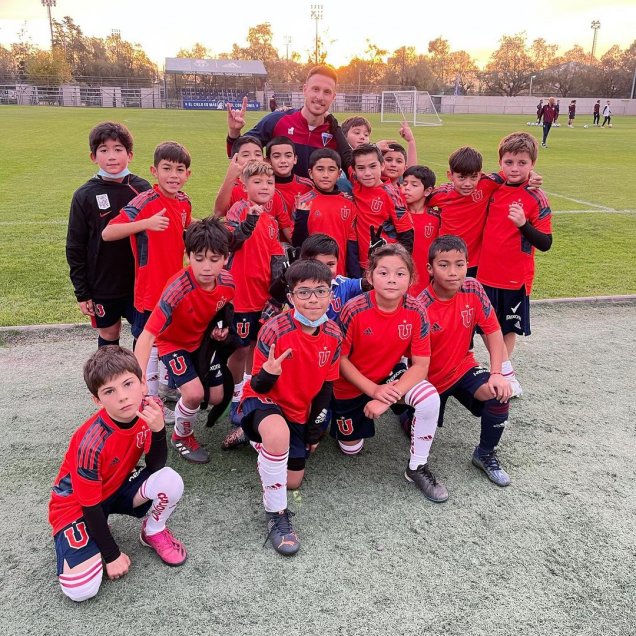 La cariñosa recepción que tuvo Angelo Henríquez en su regreso al CDA