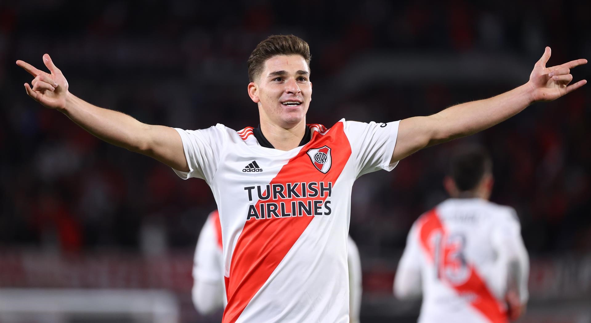 ¡Se llevó dos pelotas! Los seis goles de Julián Alvarez en la paliza de River a Alianza Lima