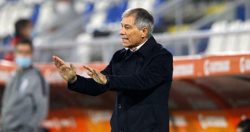 Ariel Holan: El primer objetivo es que el equipo sea más competitivo cada partido que pase