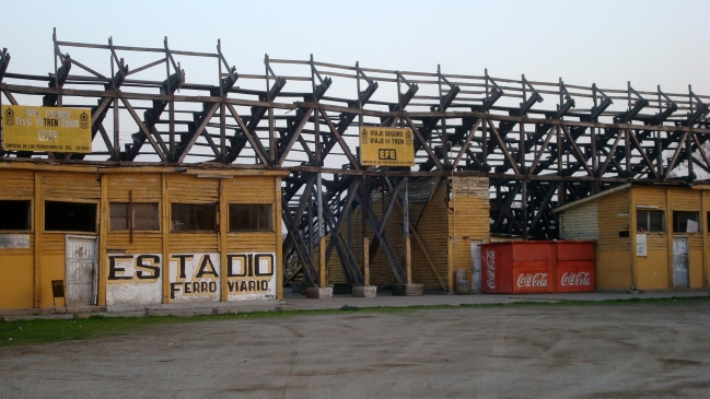 Se va una parte de la historia del fútbol chileno: Estadio Ferroviario será demolido