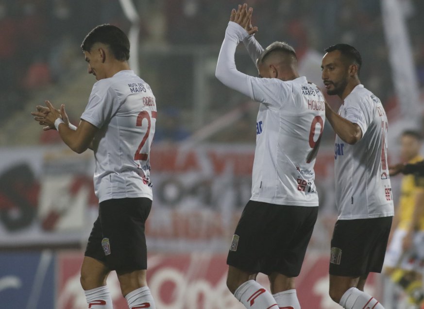 Coquimbo Unido vivió una pesadilla ante Curicó y sufrió su cuarta derrota en línea