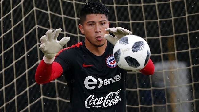 Se quedó sin viaje a Asia: Brayan Cortés fue liberado de la Roja por lesión meniscal