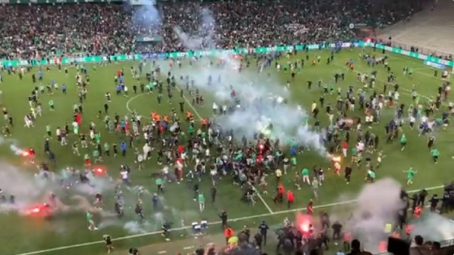 Graves incidentes marcaron el descenso del histórico Saint Etienne en Francia