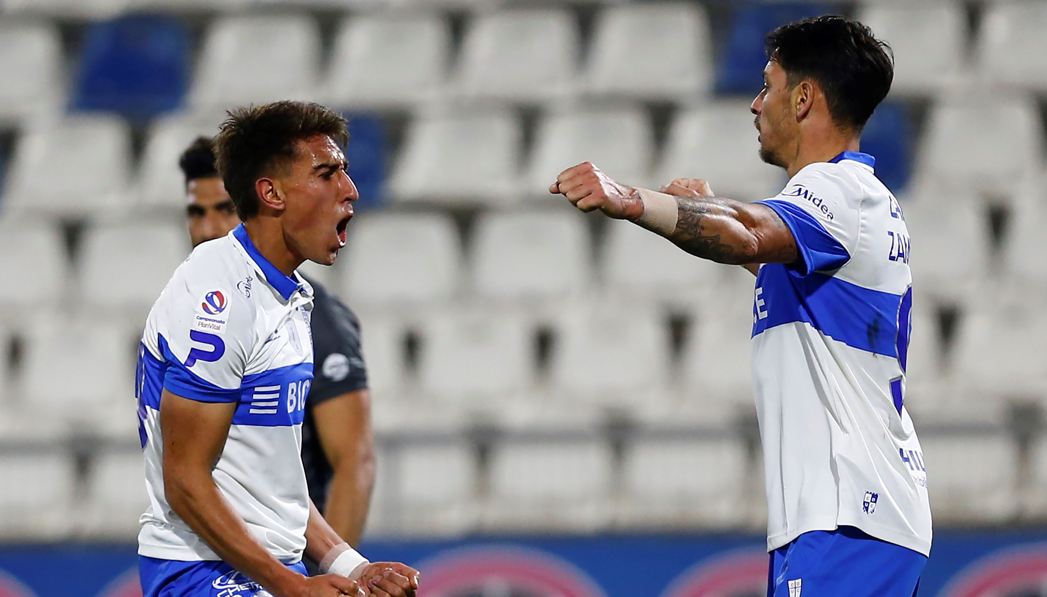 La UC abrió la cuenta ante Antofagasta con un cabezazo de Diego Valencia