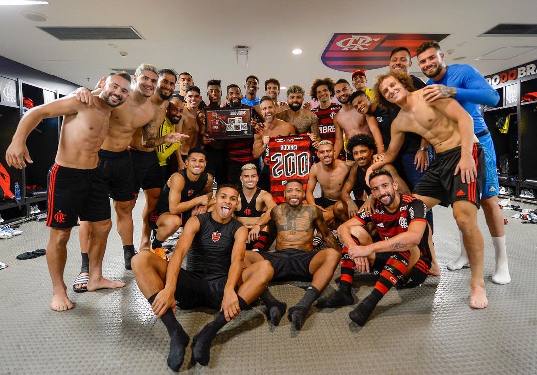 Mauricio Isla sumó minutos en triunfo de Flamengo sobre Fluminense en el clásico carioca