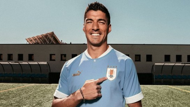 Uruguay presentó la indumentaria que usará en el Mundial de Qatar 2022