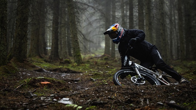 Pedro Burns regresa al Enduro World Series tras un año fuera por lesión