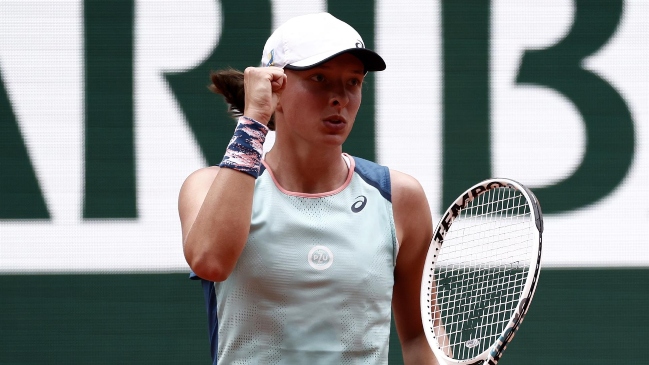 Iga Swiatek recordó a sus vecinos ucranianos tras ganar Roland Garros: Sigan fuertes