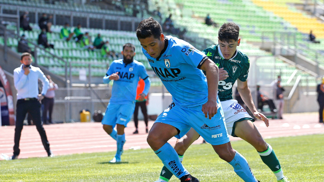 Santiago Wanderers y Deportes Iquique se ponen al día en Valparaíso