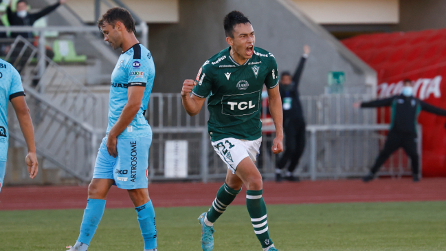 Paolo Guajardo abrió la cuenta para Santiago Wanderers sobre Iquique
