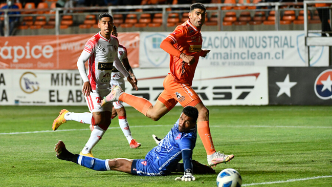David Escalante aprovechó un error defensivo para cerrar la victoria de Cobreloa ante Copiapó