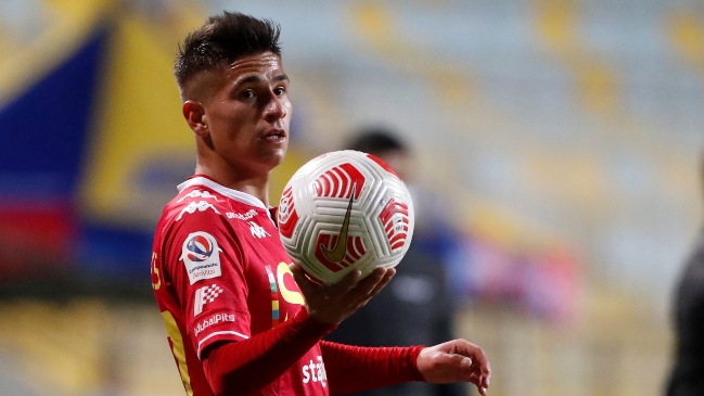 Benjamín Galdames lidera el Torneo de Toulon en tackles e intercepciones