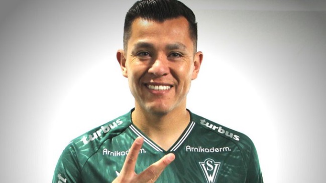 Carlos Muñoz y su regreso a Santiago Wanderers: Volver a mi casa es una alegría tremenda