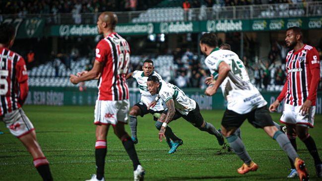 Sao Paulo cosechó su cuarto empate seguido en el Brasileirao al enredarse con Coritiba
